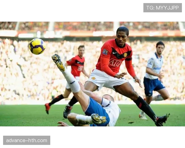 曼联防线迎来重大考验,主帅强调需要提升防守组织能力以应对挑战 曼联防线迎来重大考验,主帅强调需要提升防守组织能力以应对挑战