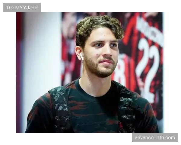 洛卡特利中场职责