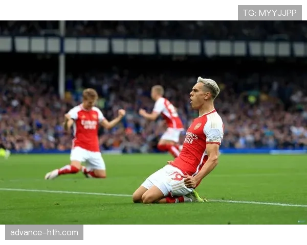 特罗萨德无球跑动与空间利用解析